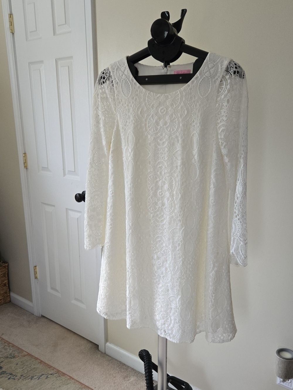 Lilly Pulitzer White Lace Scoop Neck Dress